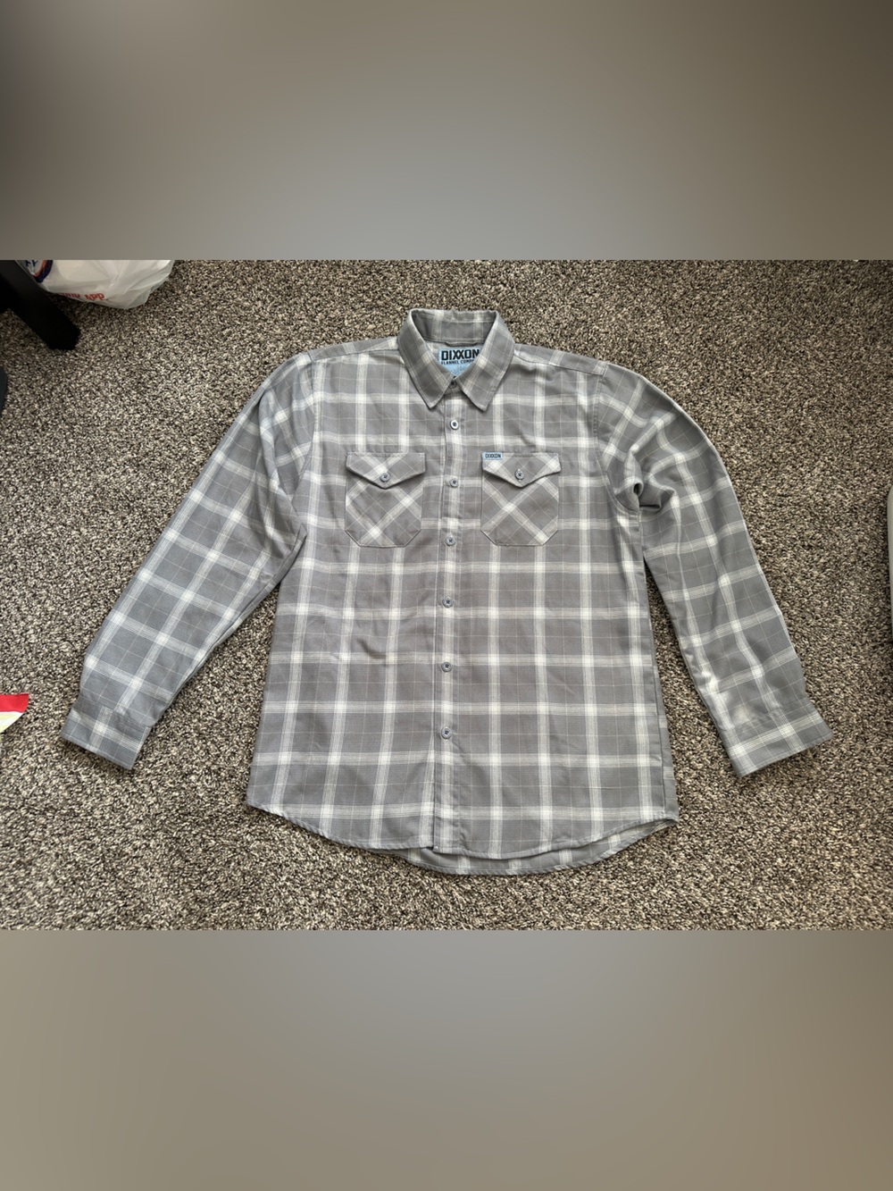 Dixxon Flannel Men’s Grey & White Plaid Button Down Long Sleeve Avalanche Sz L